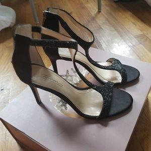 New high heels Vince Camuto shiny bling size 8